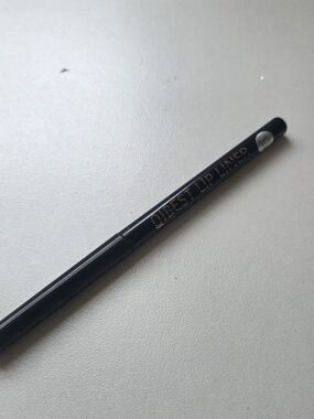 QIBEST Black Lip Liner